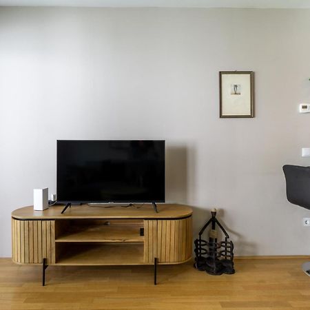 Apartment With Garden Close To Stadthalle, Westbahnhof Wien Eksteriør bilde