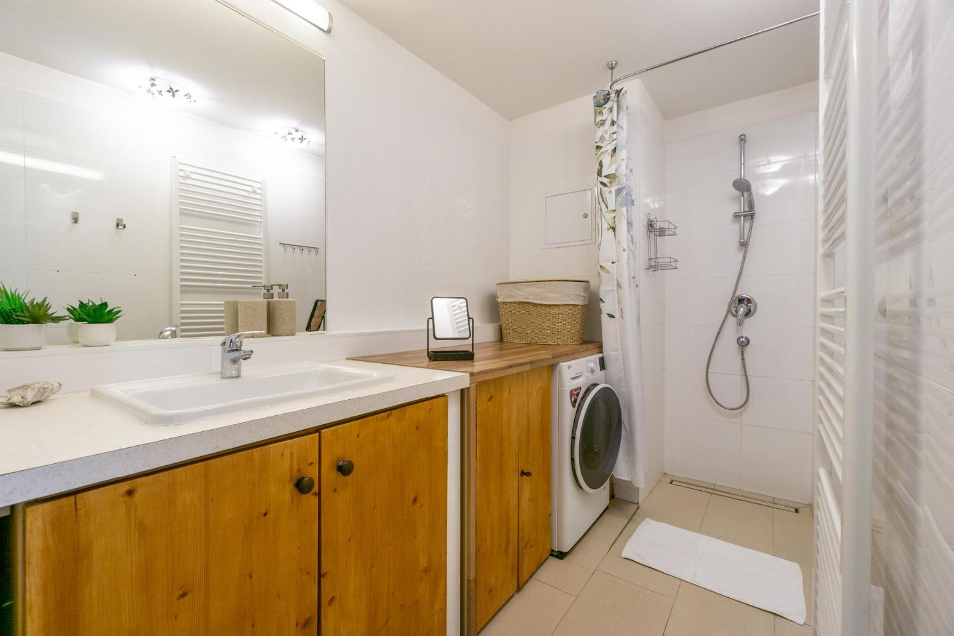 Apartment With Garden Close To Stadthalle, Westbahnhof Wien Eksteriør bilde